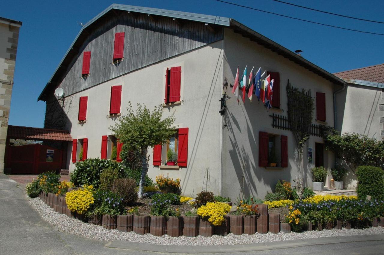 Chambres D'Hotes Vosges Chez Sylvia Et Luiggi Pierrepont Exterior photo
